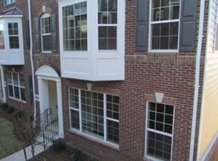2267 Kew Gardens Dr, Woodbridge, VA 22191