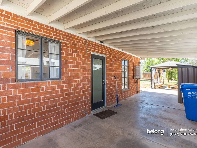 1136 E Almeria Rd — Photo 5
