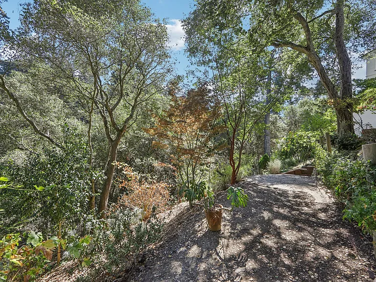 6048 Chelton Dr — Photo 44