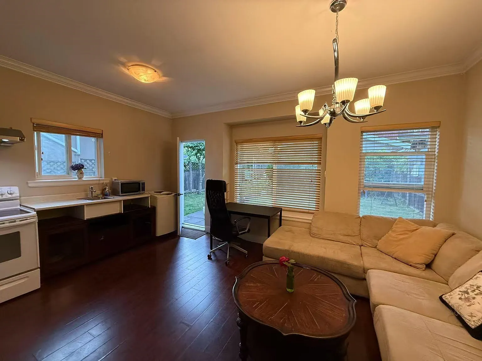 1 bed, 300 sqft, $1,600 — Photo 1
