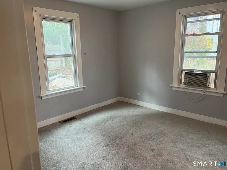 109 1/2 Oak Ave — Photo 11