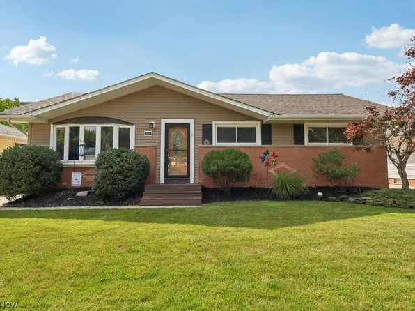 11009 Westborough Rd, Parma Heights, OH 44130