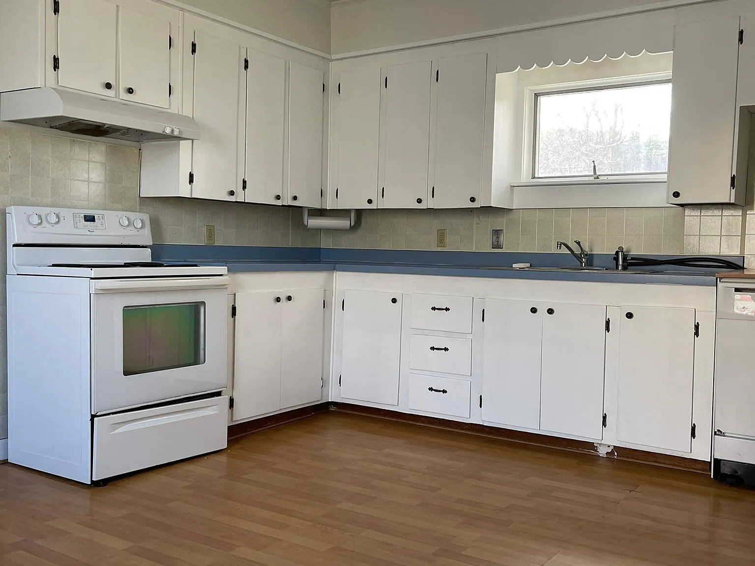 420 Middle St — Photo 3