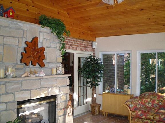 Sunroom Photo #3