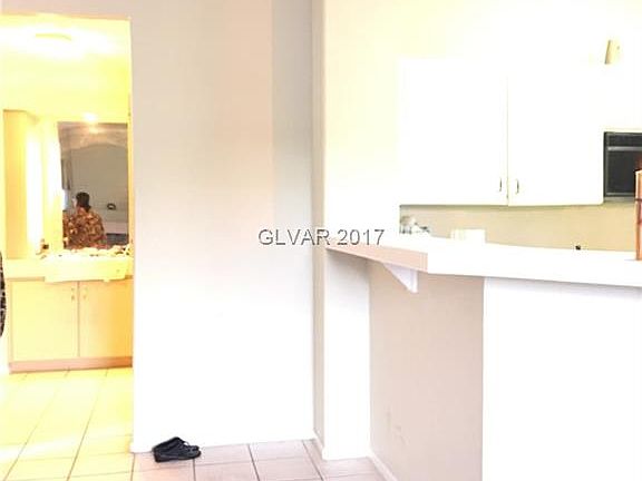 3rd image of 7913 Foxwood Pl Unit 204