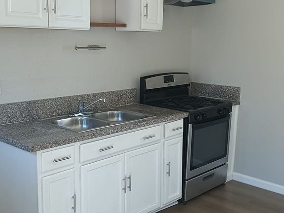 2nd image of 4068 Moody St #2