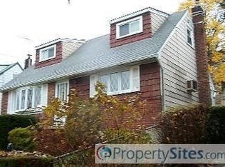 208 Butler Blvd, Elmont, NY 11003