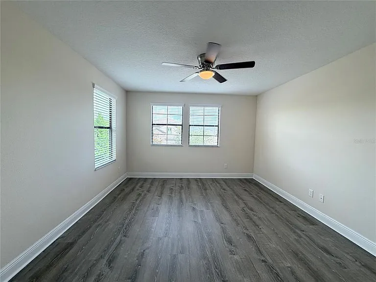 19522 Whispering Brook Dr — Photo 26