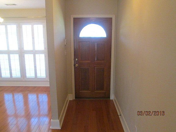 5th image of 100 Winchester Dr