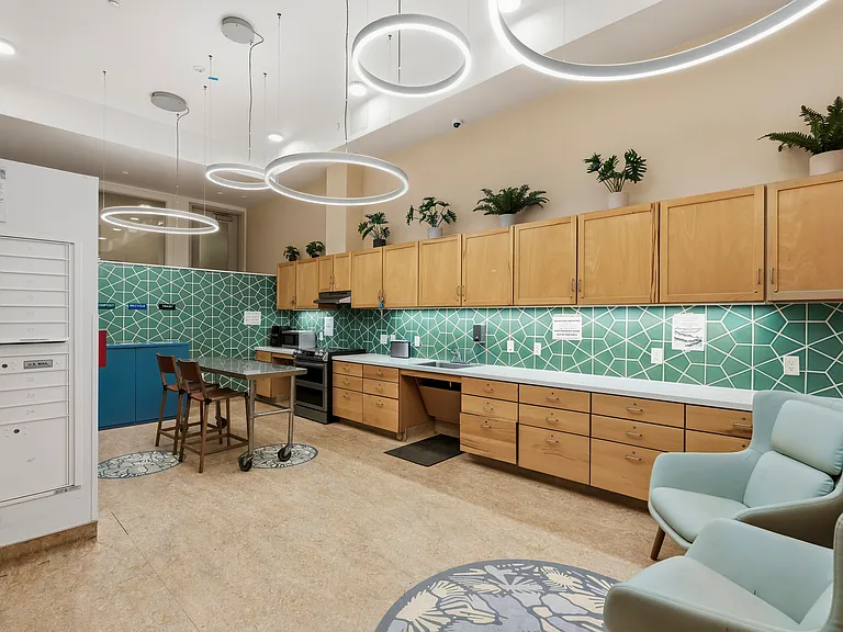 106 S Park St #201 — Photo 6