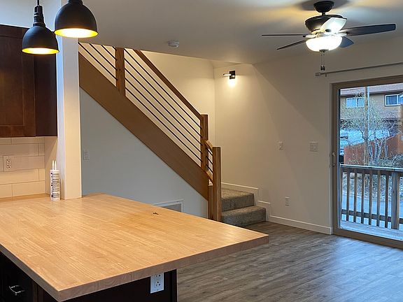 4th image of 207 Robin Dr #4