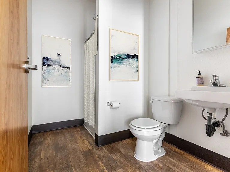 Philadelphia Floor Plan - Bathroom