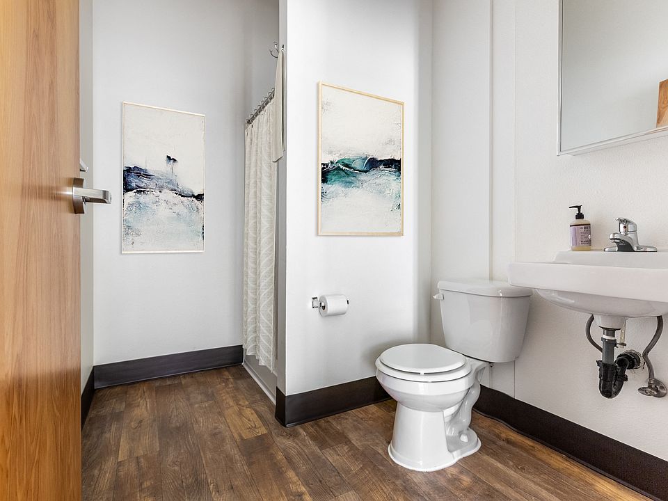 Philadelphia Floor Plan - Bathroom