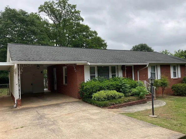 1116 Lower Dallas Hwy, Dallas, NC 28034
