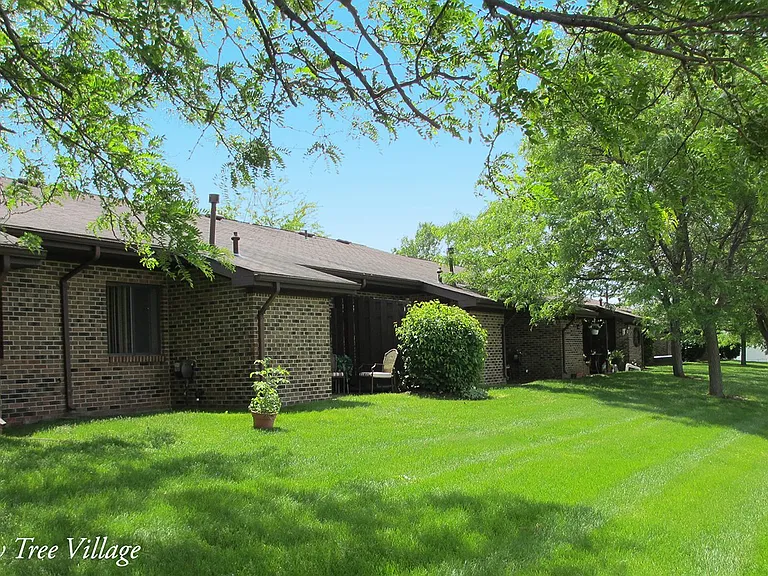 300 S Miller Dr #300 — Photo 3