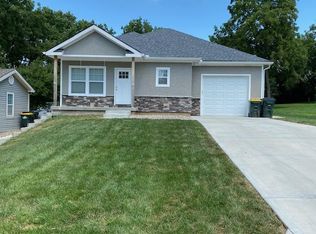 705 Morgan St, Lansing, KS 66043