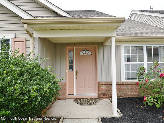 2nd image of 2370 Torrington Dr