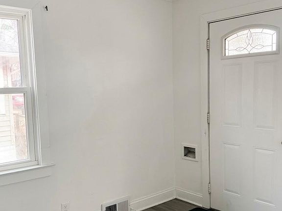 3rd image of 3550 Logan Ave N