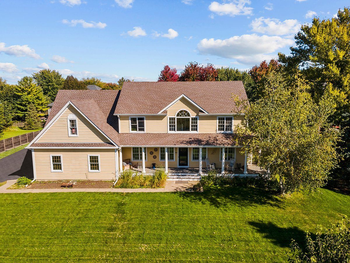 83 N Peck Rd, Geneva, IL 60134 Zillow