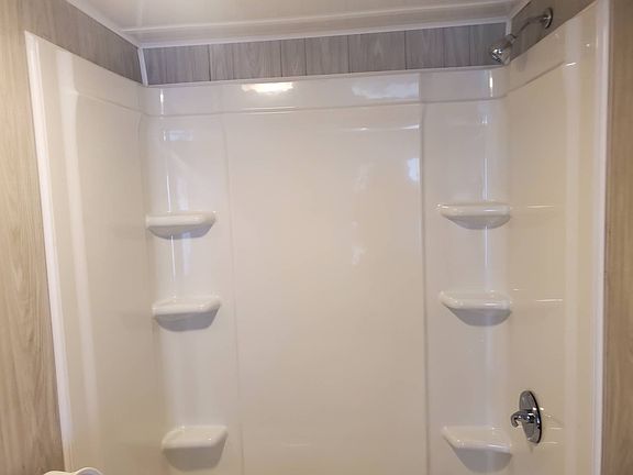 4th image of 93205 1st St