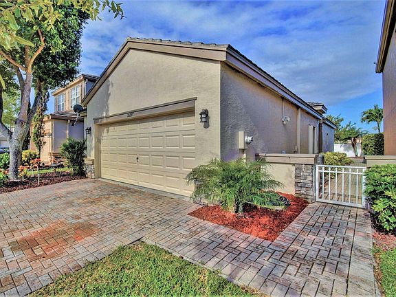 2nd image of 10297 Olde Clydesdale Cir