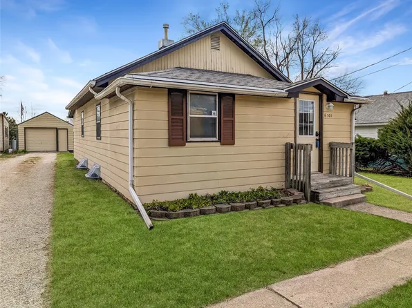 6301 SW 10th St, Des Moines, IA 50315