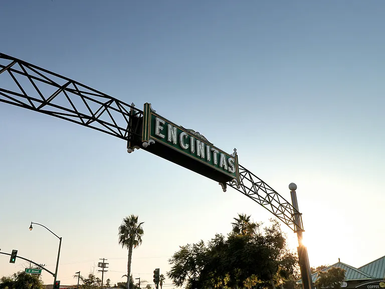 Encinitas Terrace Apartment Homes — Photo 7