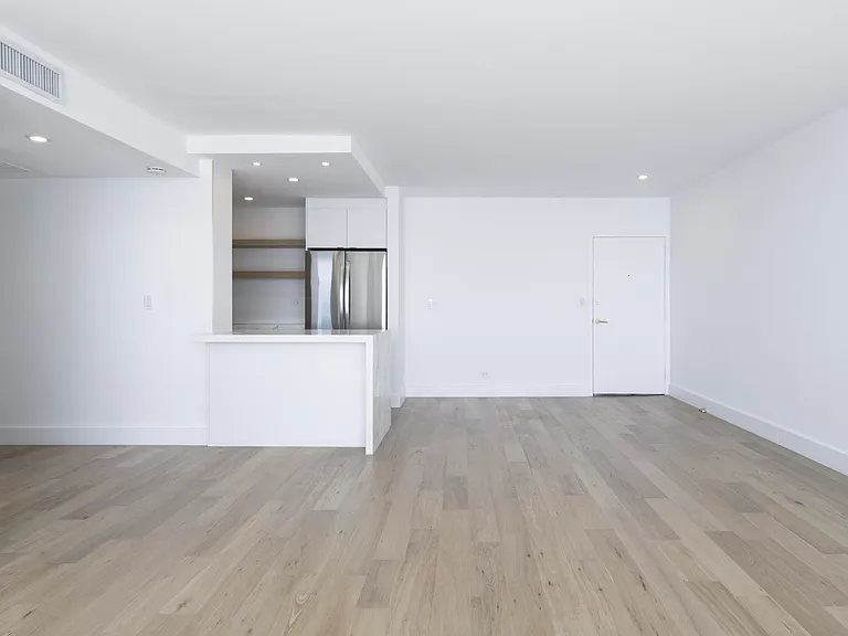 2800 N Flagler Dr #709 — Photo 4
