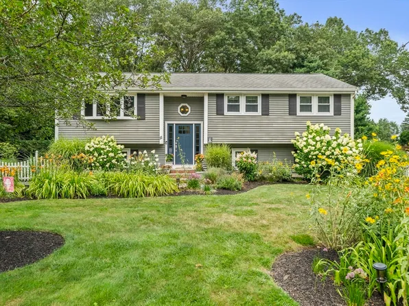 111 Zabrosky Ave, Stoughton, MA 02072