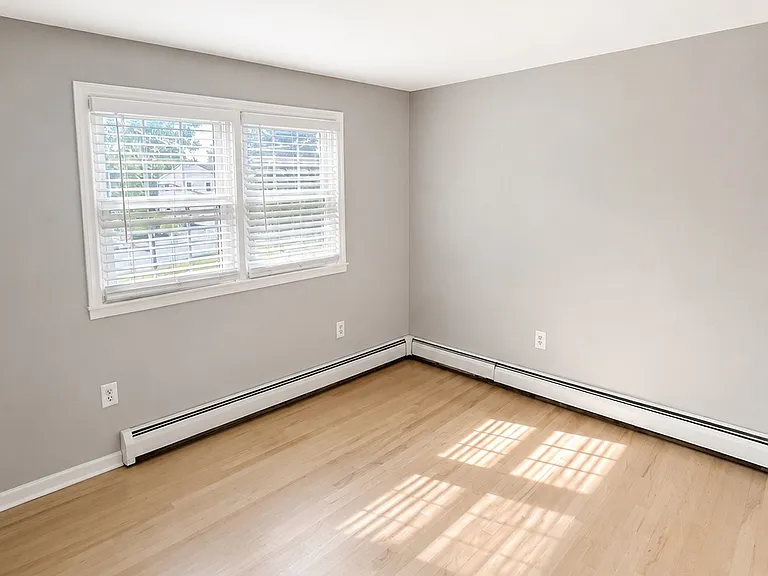 61-61A Graham Rd #1 — Photo 7
