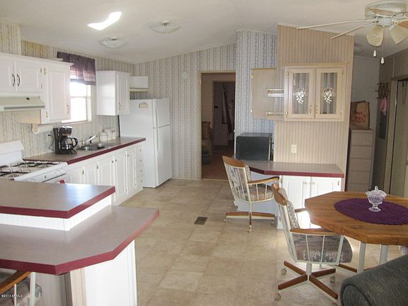 Eat in Kitchen