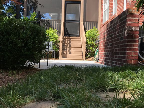 4th image of 9702 Barnburgh Ln