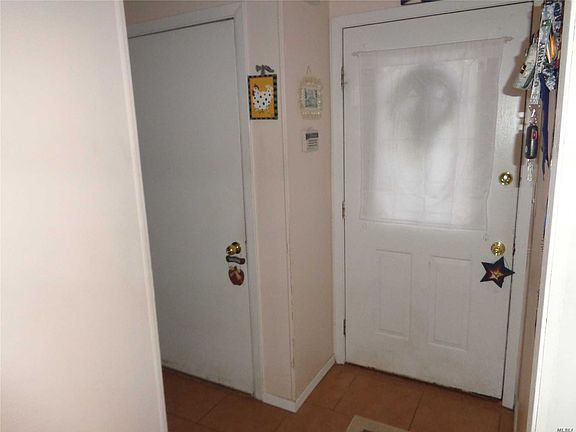 4th image of 4 Norfolk Ct