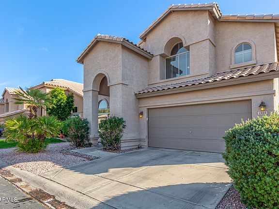 3rd image of 1325 E SHEENA Drive