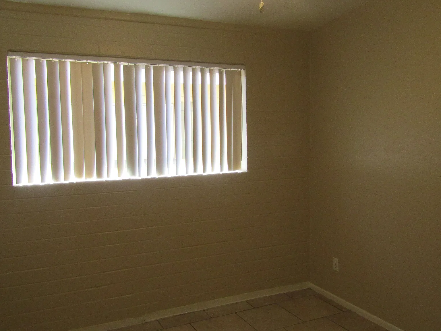 2 bed, 930 sqft, $849 — Photo 4