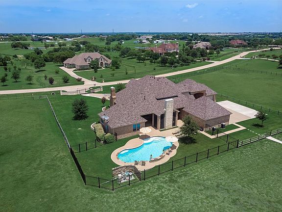 5th image of 2705 Rolling Meadows Dr