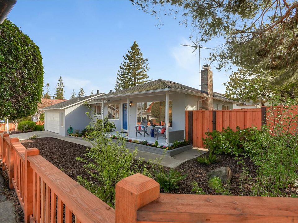1st image of 2079 Valparaiso Ave