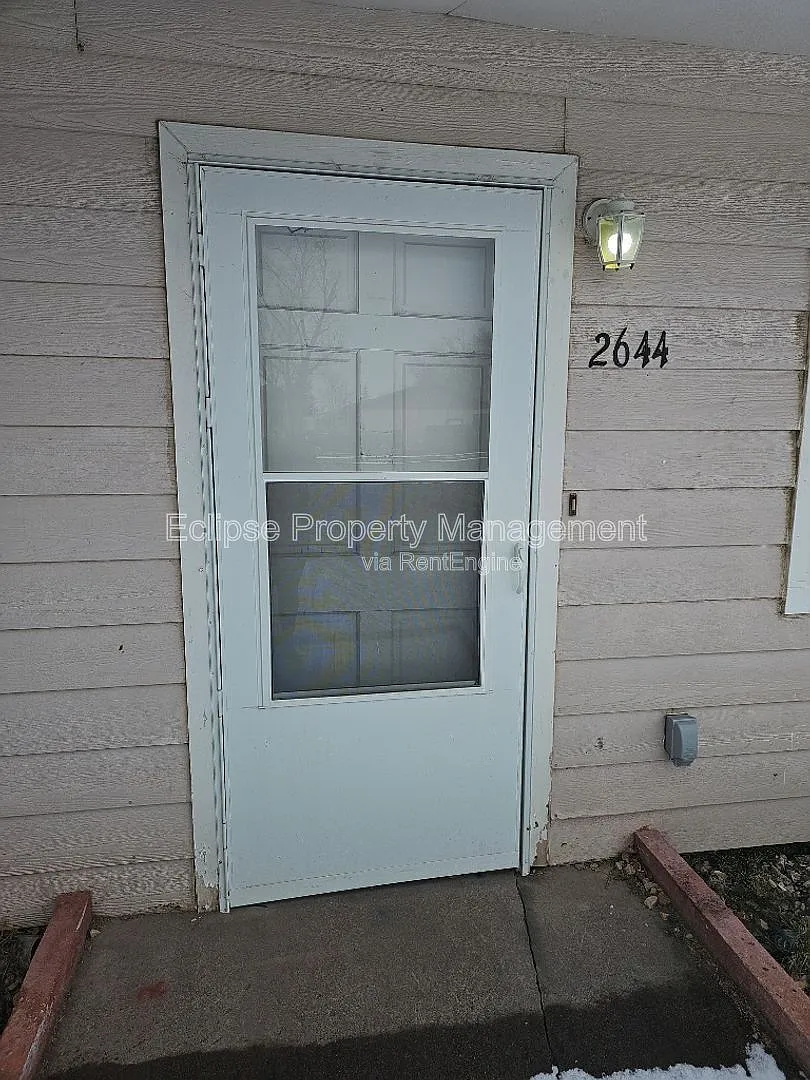 Building Photo - 2644 Clark St