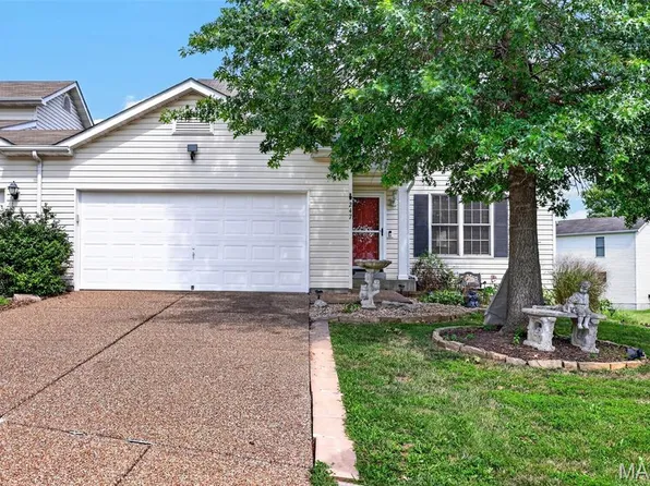247 John Charles Dr #2163B, Wentzville, MO 63385