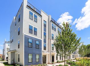 45181 Drowes Ter, Sterling, VA 20166