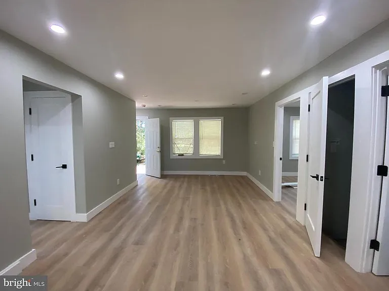 26 Oakland St — Photo 6
