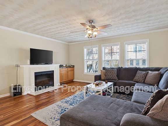 3rd image of 5504 Taylors Walke Ln #1