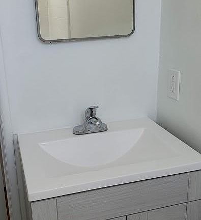 2nd image of 1800 Kelton Ave APT 8