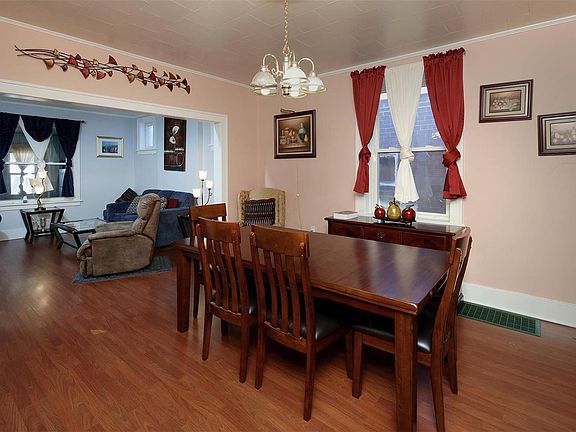 5th image of 4744 Sigel Ave
