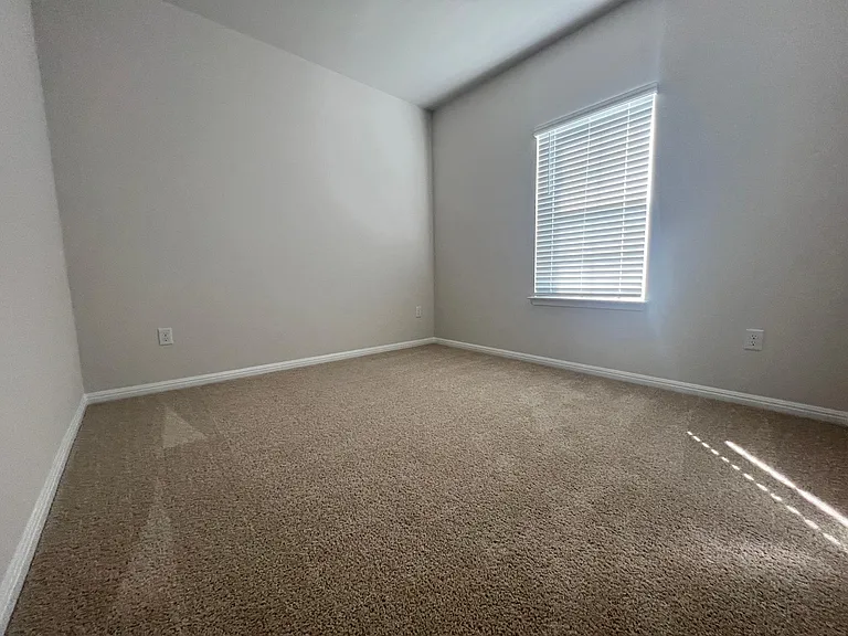 2700 Indian Clover Trl — Photo 18