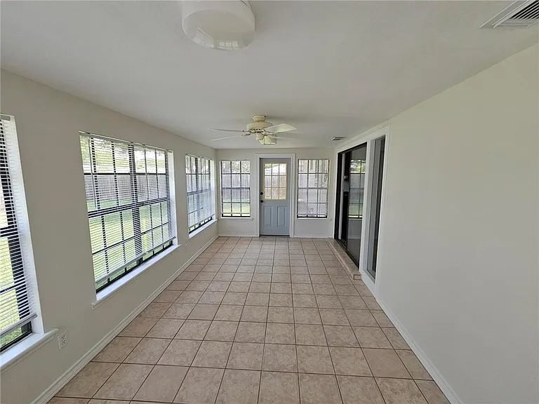 115 Holly Dr — Photo 18