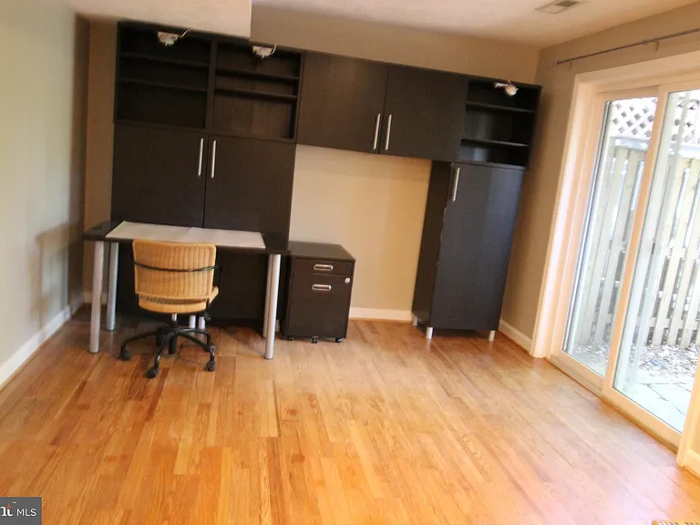 6055 Meyers Landing Ct — Photo 25