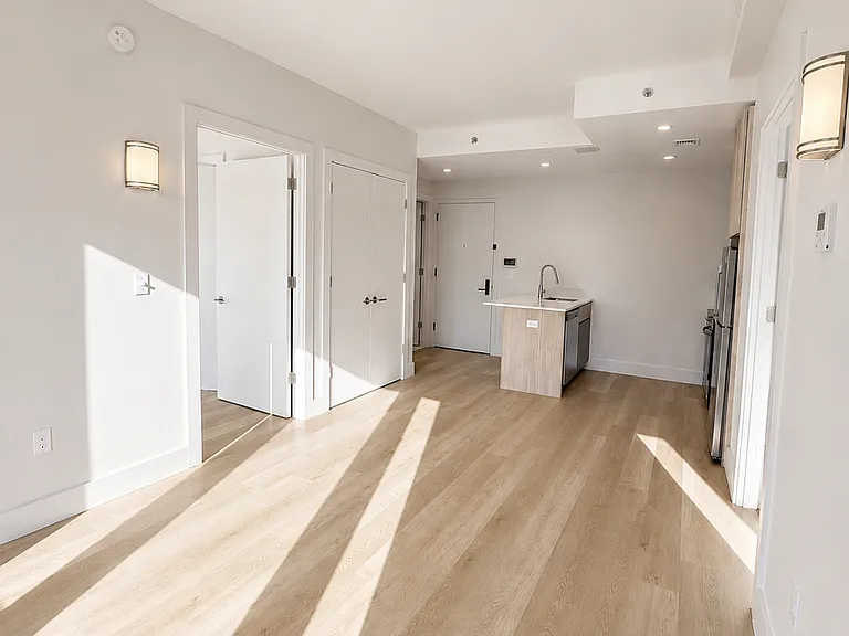 91 Bruckner Blvd #304 — Photo 13