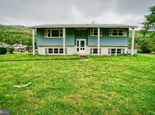 43 Pennsylvania Ave, Mill Hall, PA 17751