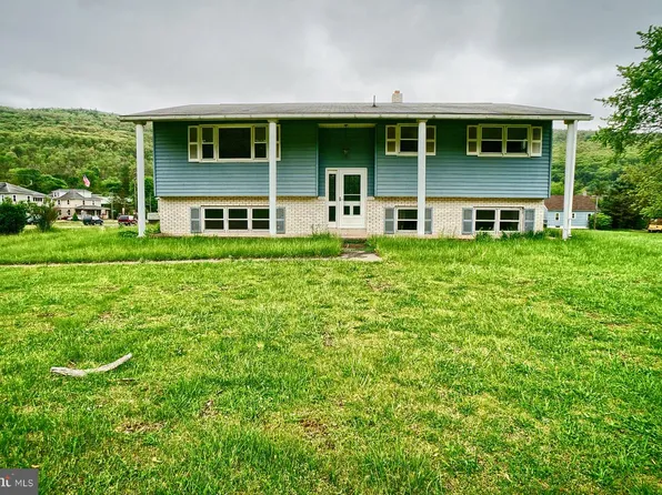 43 Pennsylvania Ave, Mill Hall, PA 17751